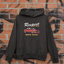 Laden Sie das Bild in den Galerie-Viewer, BMW E30 M3 Hoodie